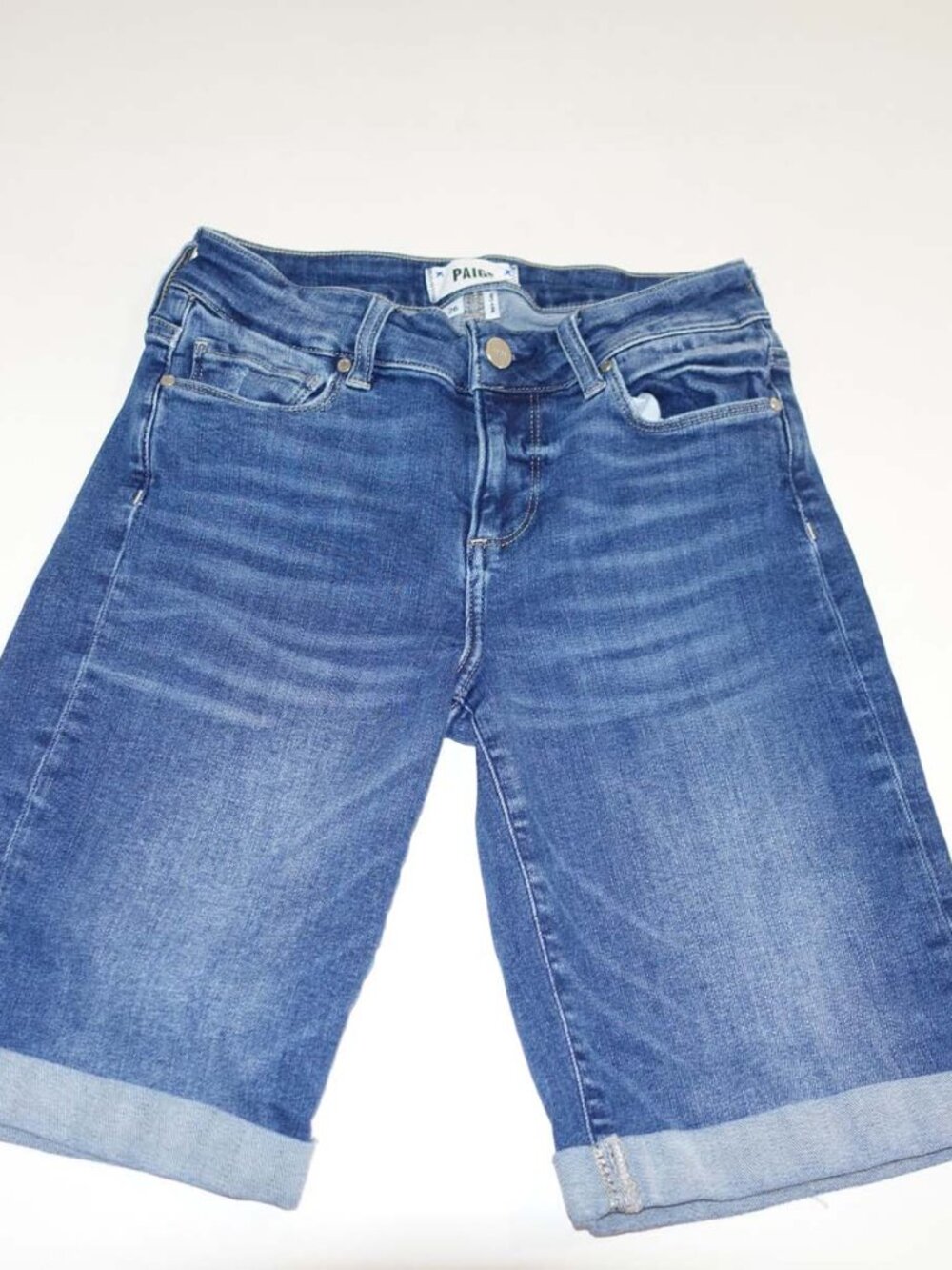 Paige Women's Jax Knee Denim Shorts Size 26 Blue 9" Inseam Mid Rise Stretch
